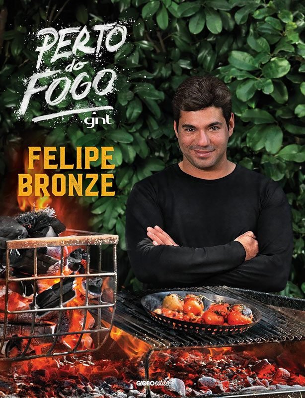 Livro Perto do Fogo do autor Felipe Bronze
